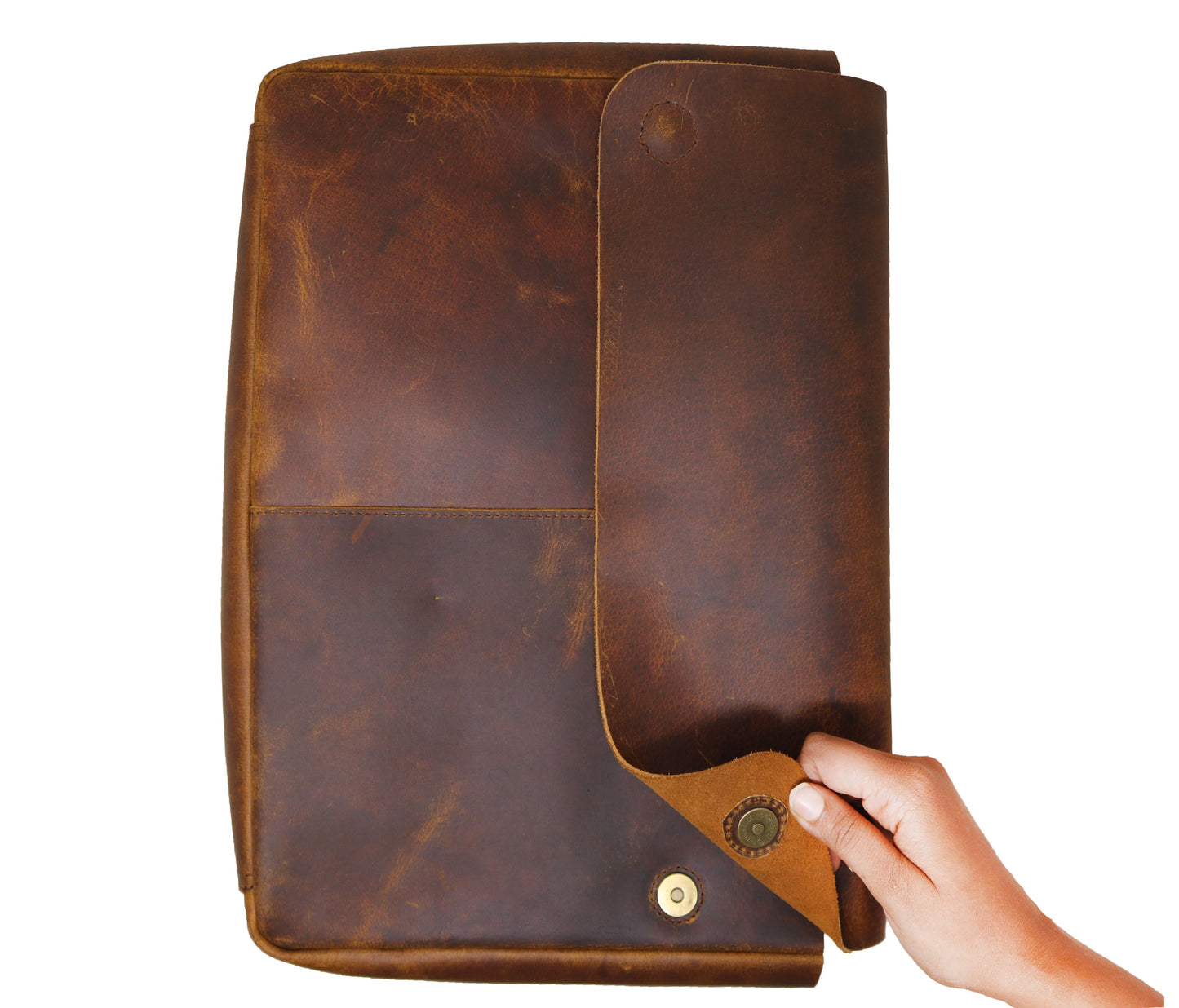 This Artisanal Leather Tech Folio Is Crafted From Authentic Full-grain Hide, Featuring A Rich Texture And Classic Fold-over Flap With Magnetic Snaps For Secure Protection Of Laptops, Tablets, Or Documents. Minimalist Profile Vintage-inspired Charm, It Blends Durability Modern Function. Perfect Commuting Professionals, Creatives, Travelers. Thoughtful Personalized Birthday Gift, Graduation Customized Gift Men Women Who Appreciate Timeless Craftsmanship.